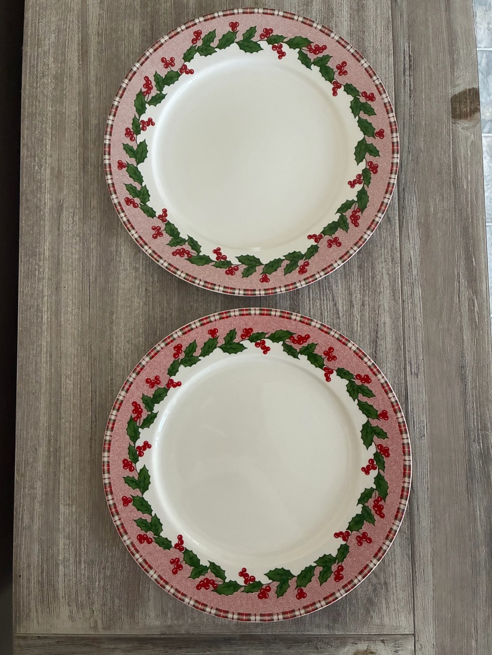 Set of 4 Essential Home Tartan Ribbon Christmas 2005 Holly Dinner Plates - Picture 2 of 6